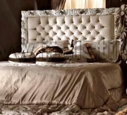 Кровать (190*200), изголовье лакированная отделка с эффектом состаривания, панель и периметр из кожи Florida col.2024 (Art. 1251/C-King) - Living